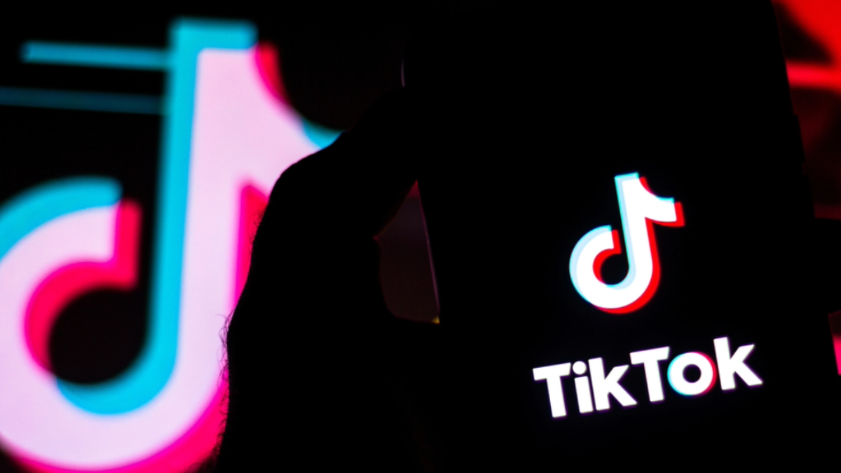 Tiktok için Mini Etekle Yol Kestiler 27