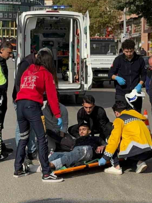 Gaziantep te Motosiklet ile Araç Çarpıştı 1 Yaralı