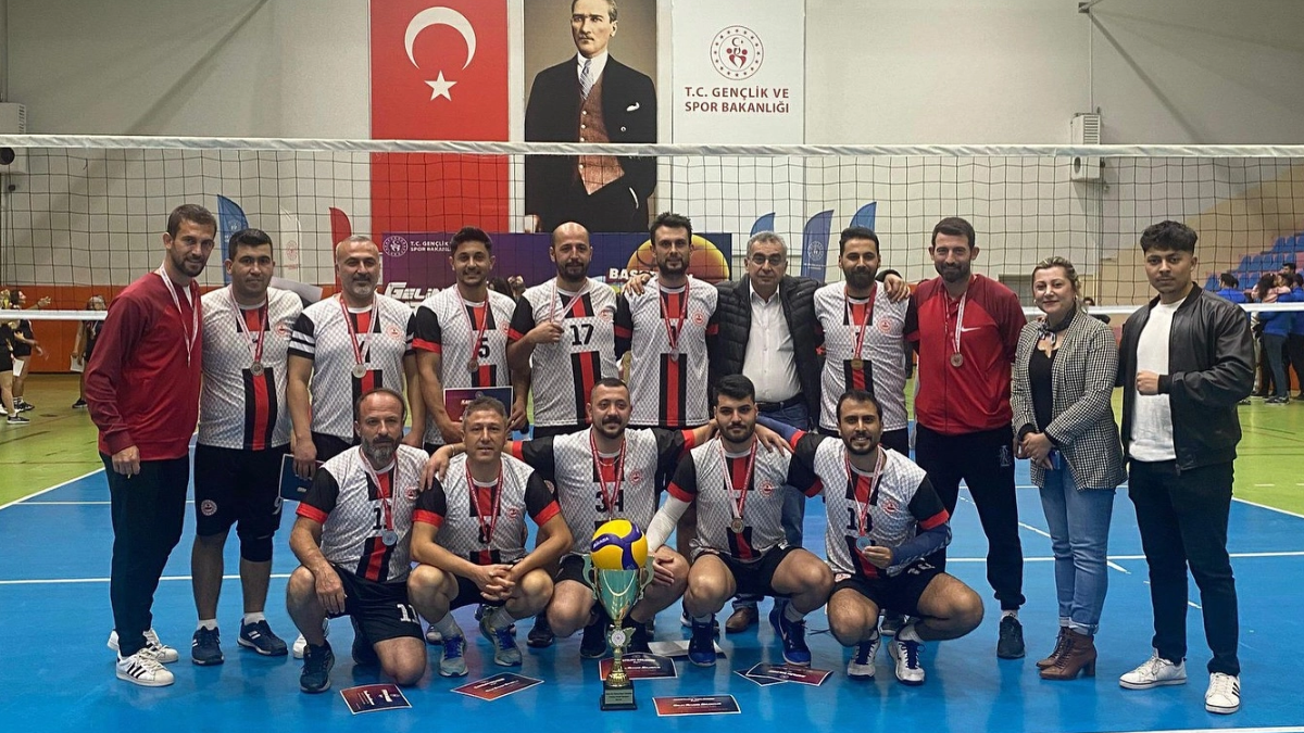 Gaziantep İslahiye Voleybol Takımı Türkiye 2 ncisi