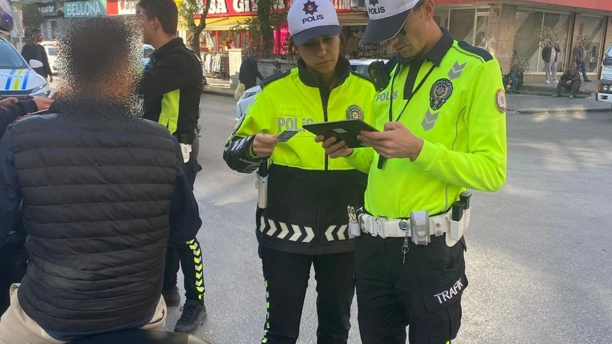 Gaziantep Parklarında Yapılan Denetlemelerde Aranan 38 Kişi Yakalandı