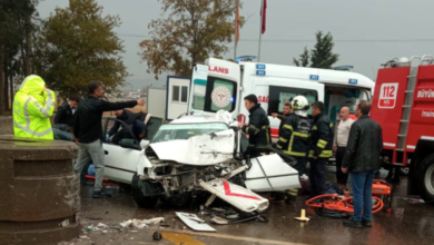 Gaziantep te Otomobil Bariyere Çarptı 1 Ölü 3 Yaralı