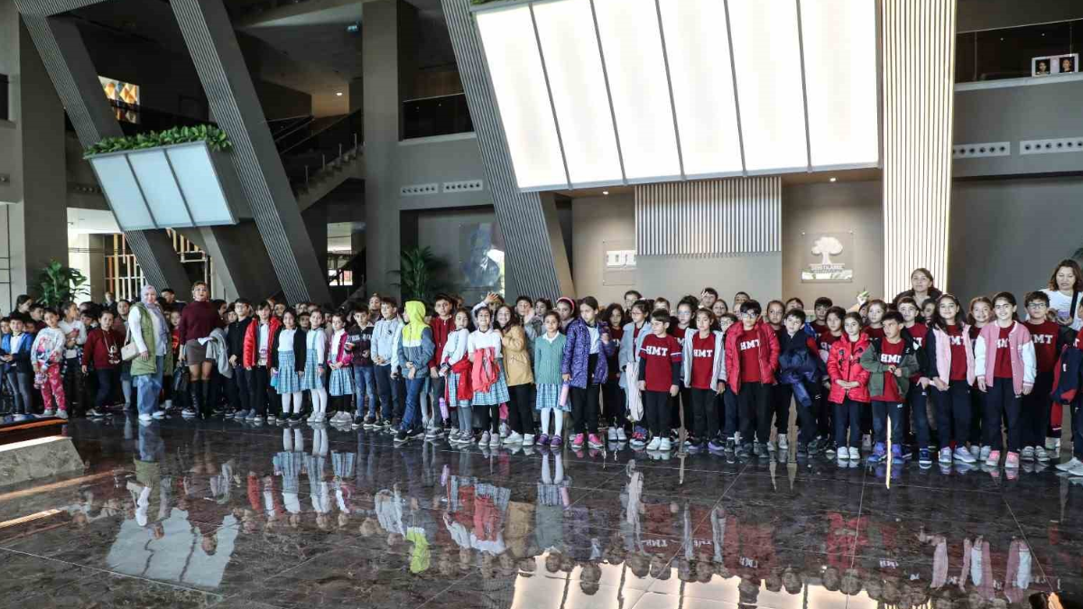 Gaziantep Şehitkamil Tiyatro Şenliği Devam Ediyor