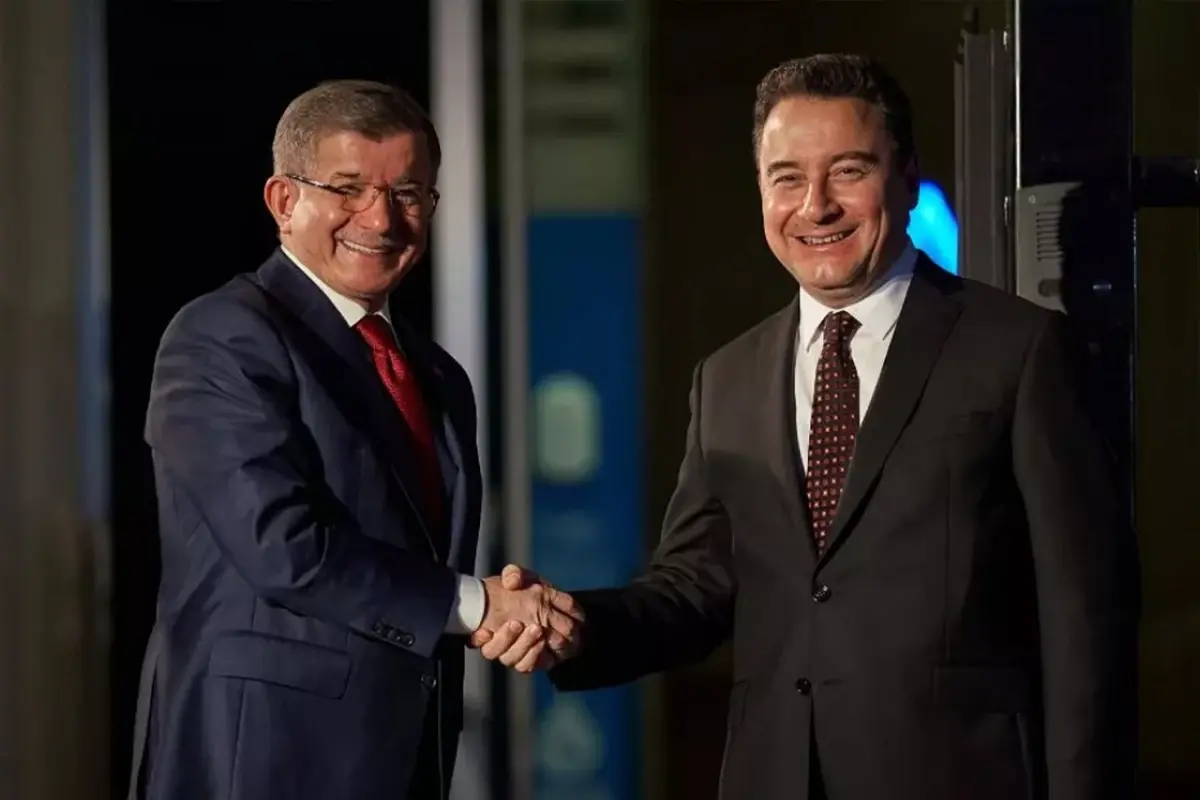 Ahmet Davutoğlu'ndan Ali Babacan'a Teşekkür Mesajı