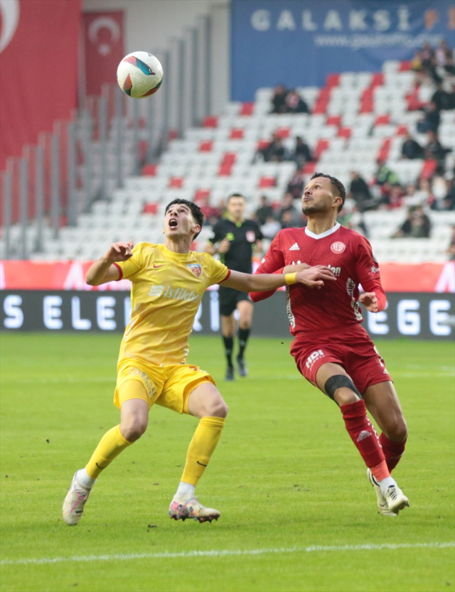 Antalyaspor, Kayserispor'u 2-0 Yenerek Yükselişini Sürdürdü