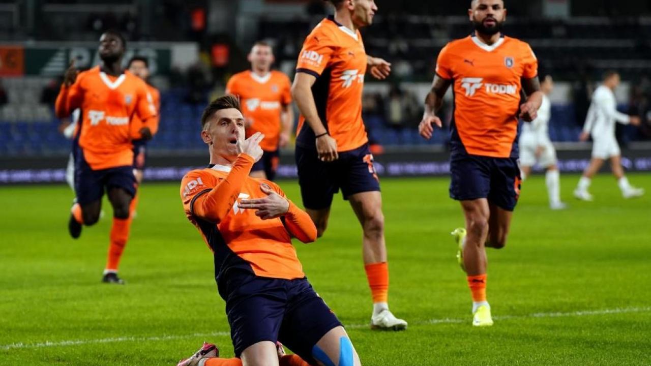 Başakşehir'in Süper Lig Performansı ve Piatek'in Gol Krallığı