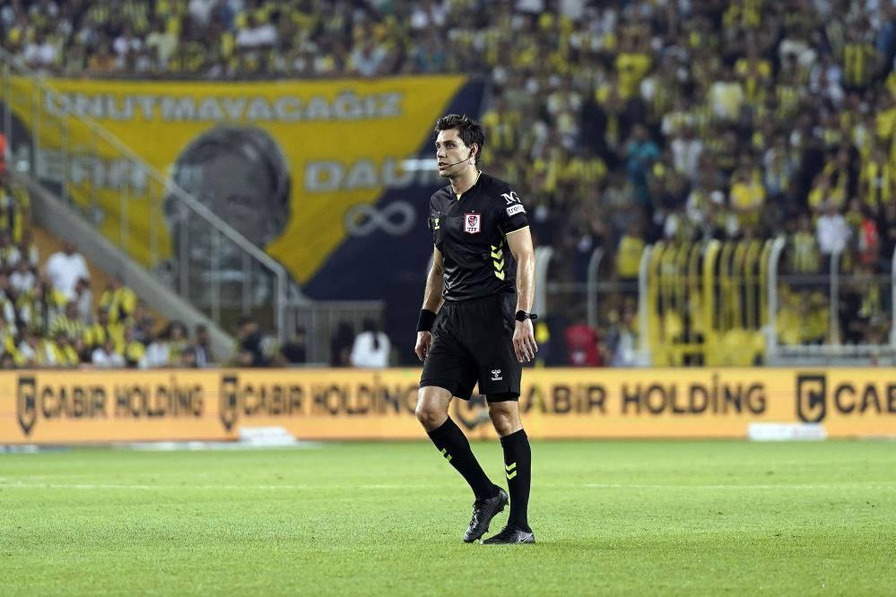 Beşiktaş-Fenerbahçe Derbisinin Hakemi Mehmet Türkmen Oldu