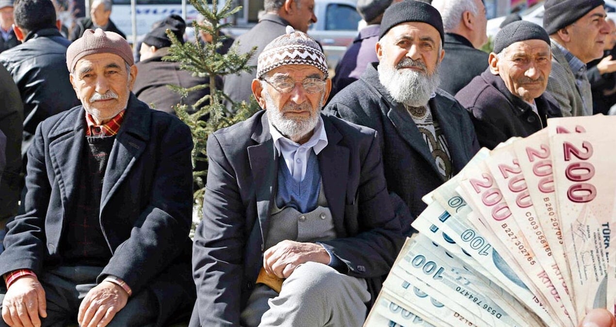 Emeklilere Yılbaşı İkramiyesi: Bursa, Adana ve Gaziantep Belediyeleri Destek Sağlıyor