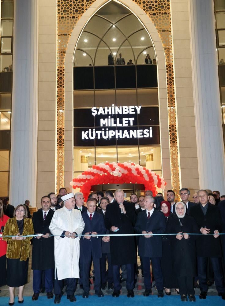 Erdoğan, Gaziantep Şahinbey Millet Kütüphanesi'nin Açılışını Yaptı