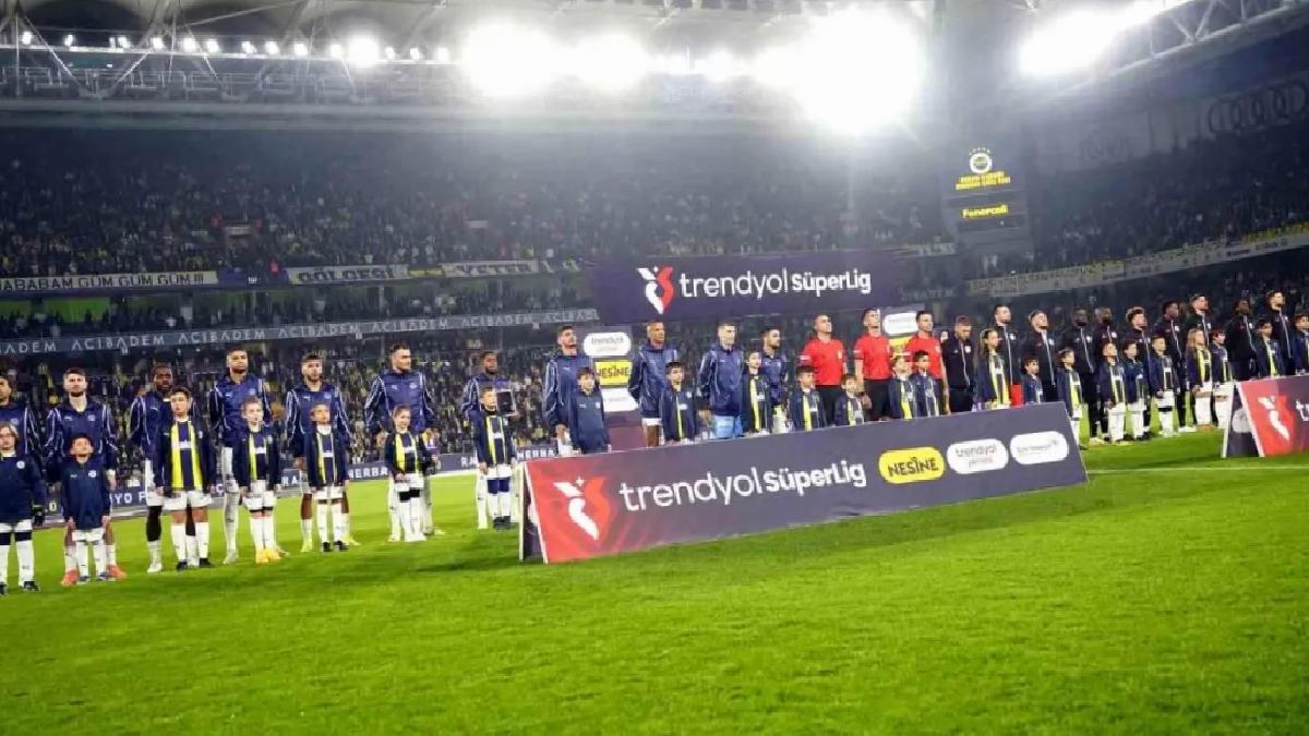 Fenerbahçe, Gaziantep FK'yi Ağırlıyor