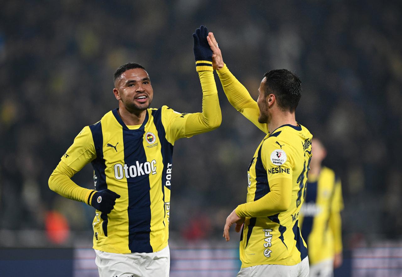 Fenerbahçe'nin 2023-2024 Sezonu İlk Yarı Performansı