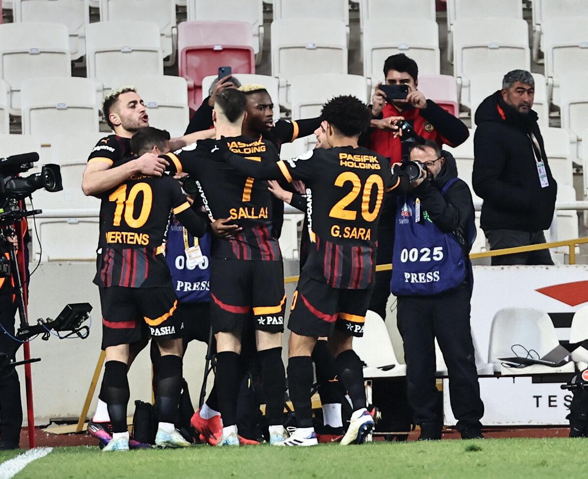 Galatasaray, Kayserispor Deplasmanında Zirve İçin Mücadele Edecek