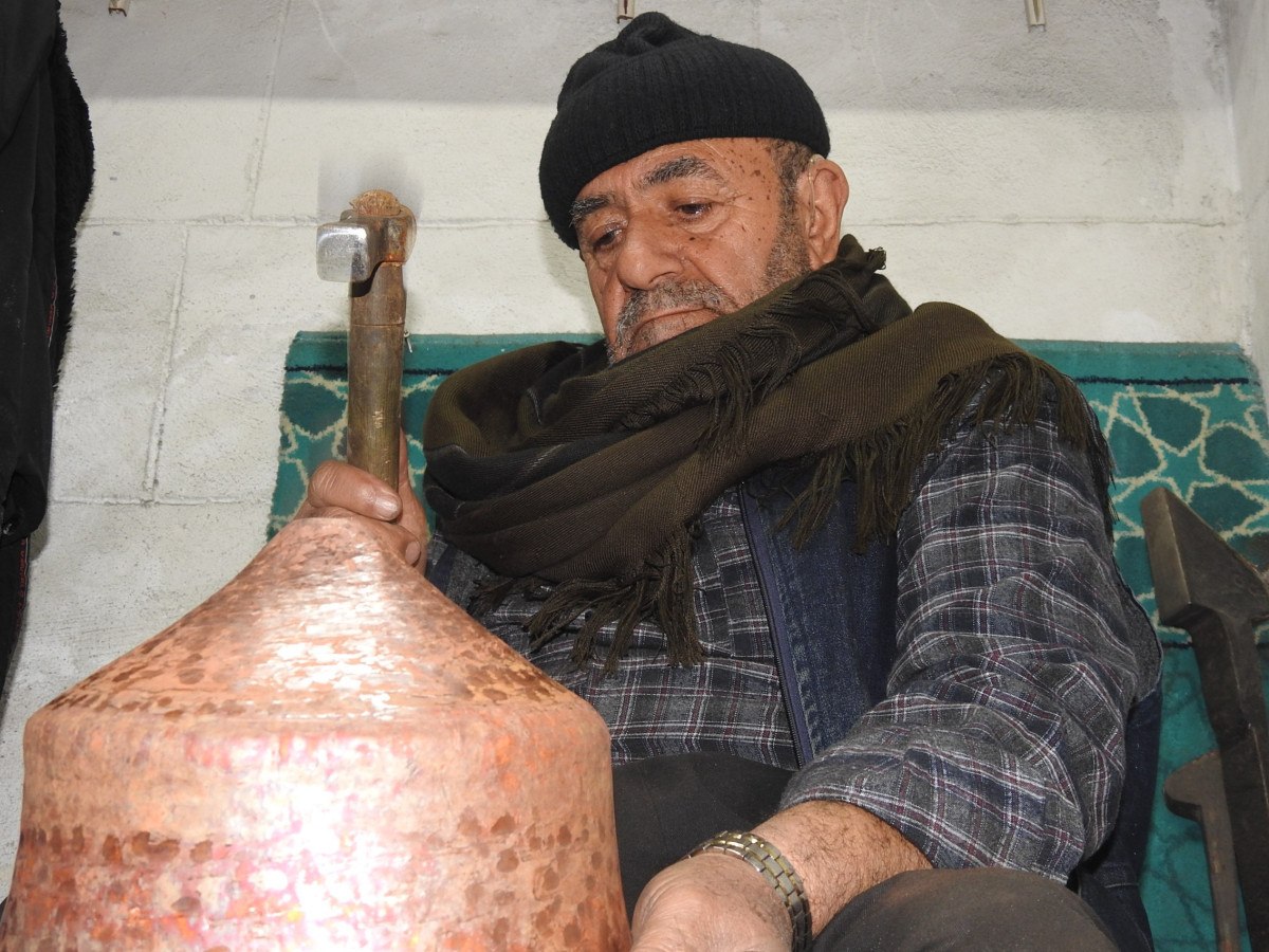 Gaziantep'te 70 Yıldır Bakırcılık Yapan Miktat Çelik