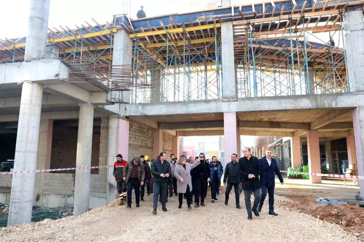 Gaziantep'te Kamil Ocak Kapalı Spor Salonu İnşaatı Hızla Devam Ediyor