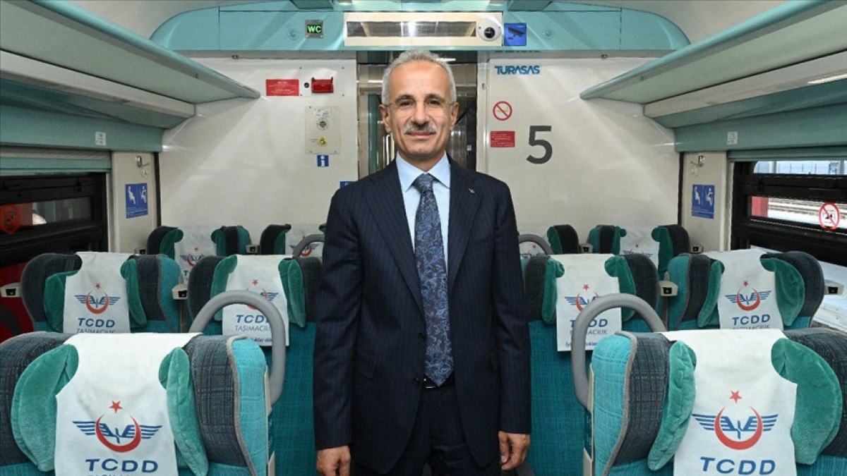 Hızlı Tren Hat Uzunluğu 2027'ye Kadar 4 Bin 122 Kilometreye Ulaşacak