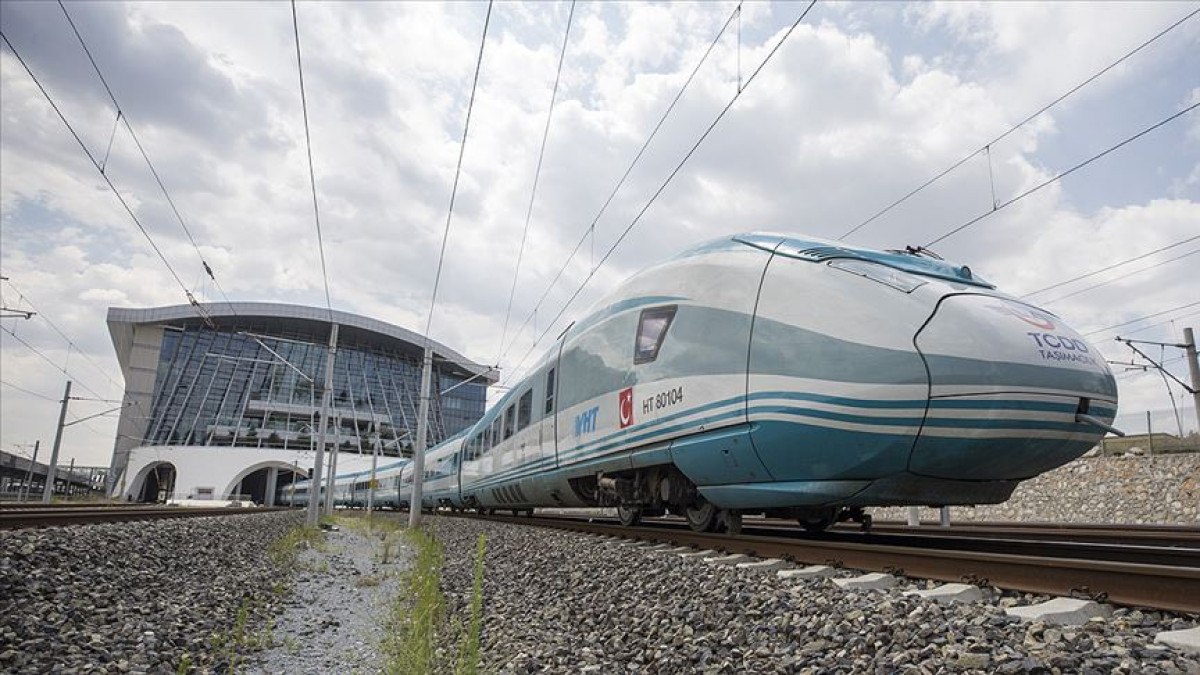 Hızlı Tren Hat Uzunluğu 2027'ye Kadar 4 Bin 122 Kilometreye Ulaşacak