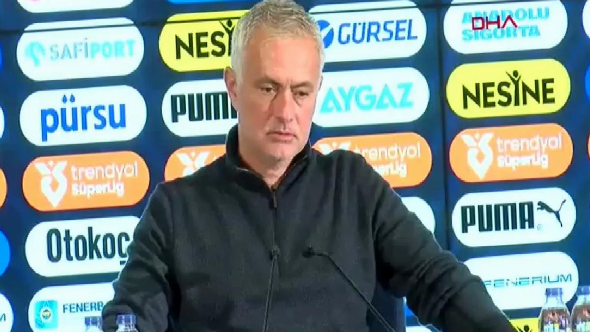 Mourinho: Hakem Maça Etki Etmedi, Galatasaray Tarafını Saçma Buluyorum