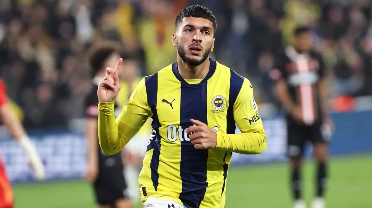 Oğuz Aydın'ın Fenerbahçe'deki Yıldız Performansı ve Dış Basında Gündem Olması