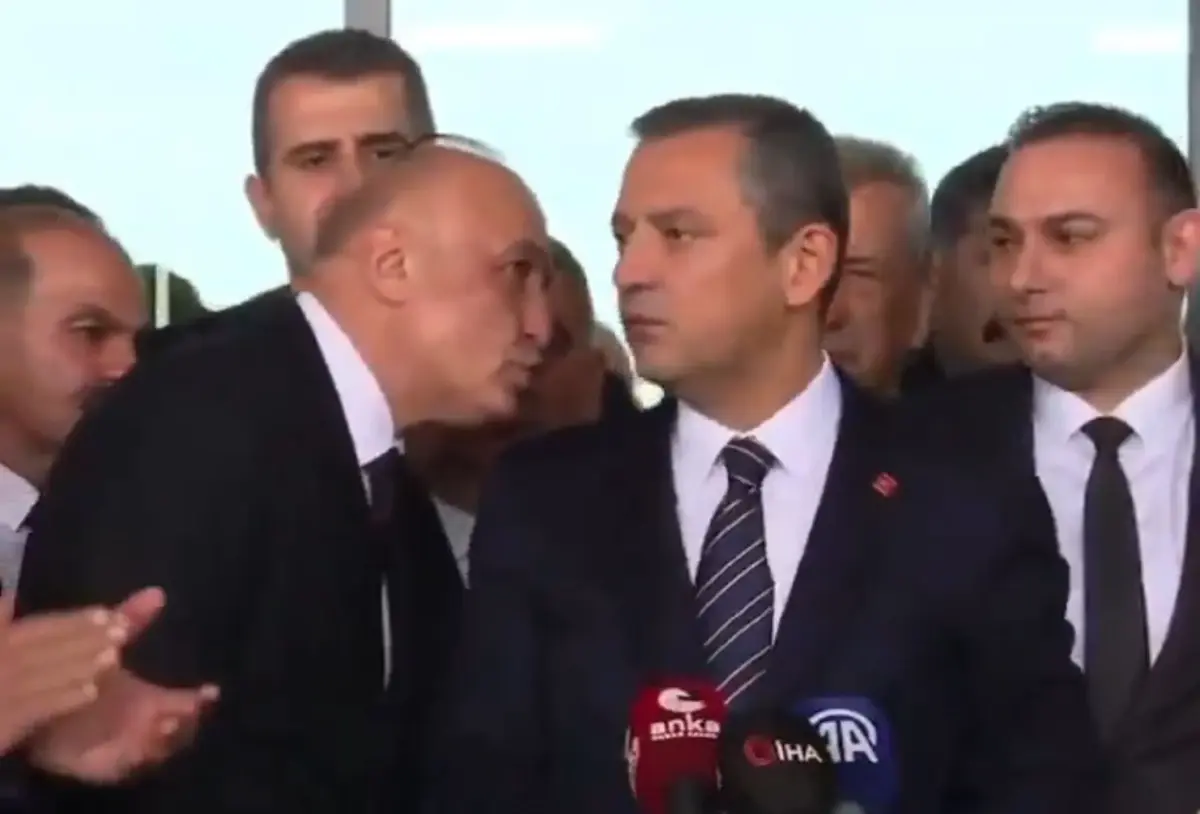 Özgür Özel, Kilis Ziyaretinde CHP'li Vekile Tepki Gösterdi