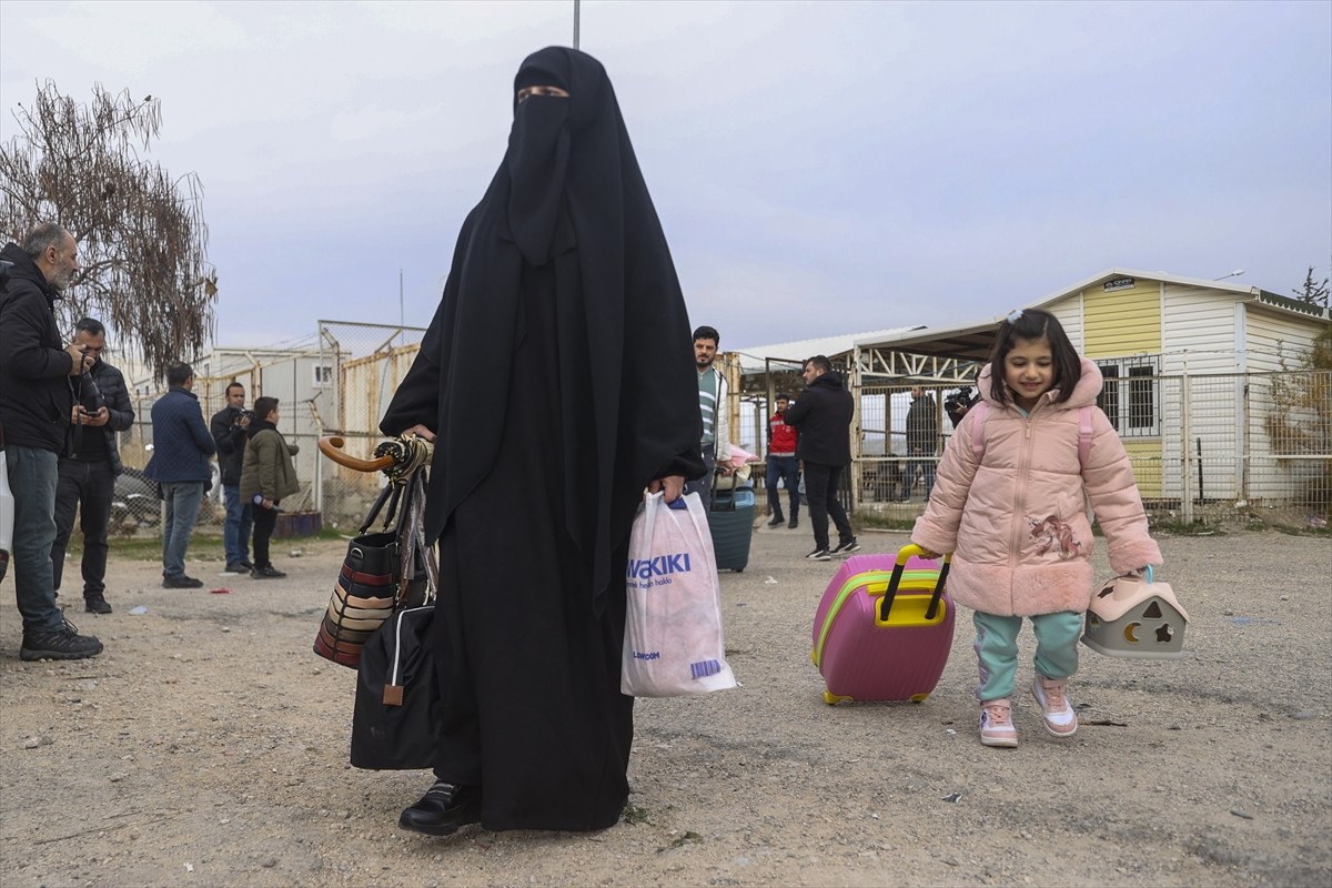 Suriyeli Çocuklar Türkiye'den Vatanlarına Dönüyor