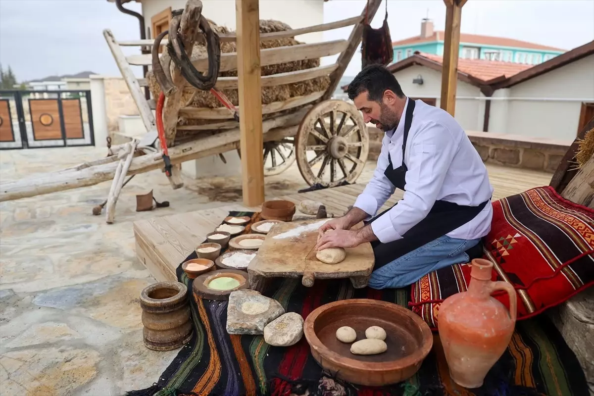 8 Bin 600 Yıllık Ekmek Yeniden Hayat Buldu