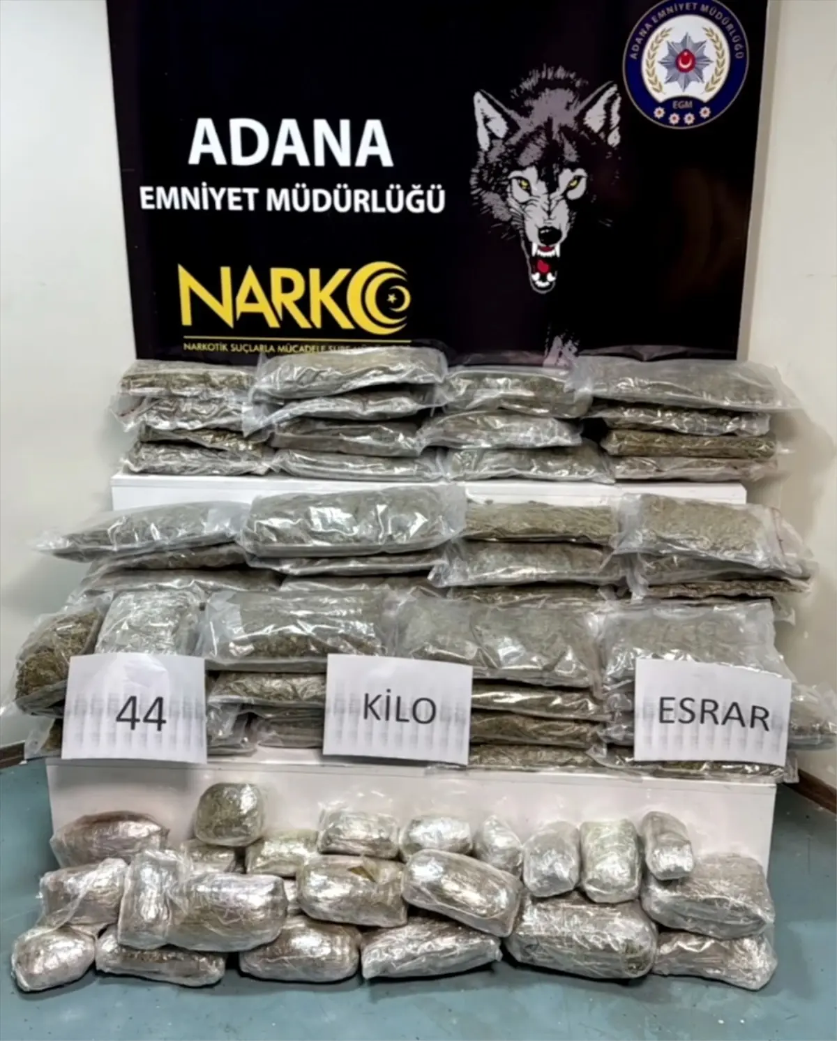 Adana'da 44 Kilogram Esrar Ele Geçirildi, 4 Şüpheli Tutuklandı