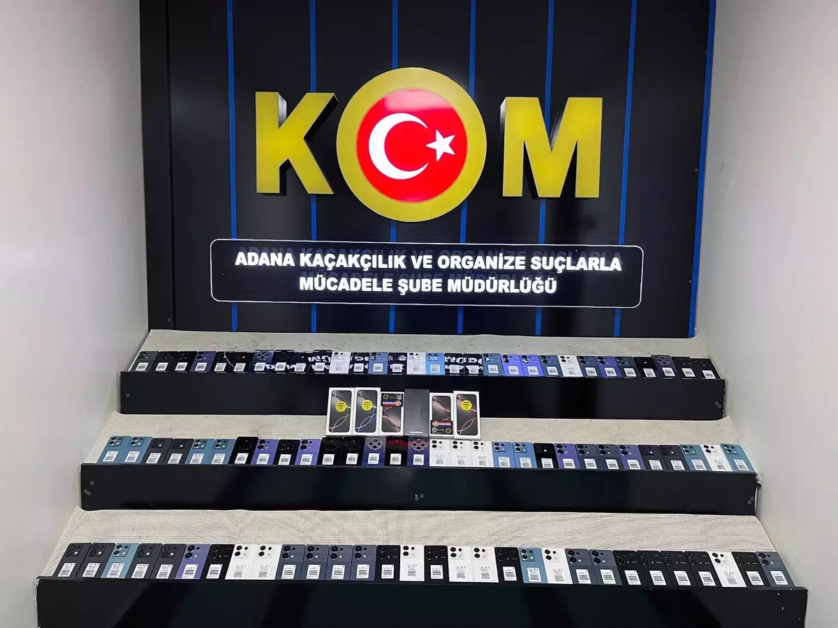 Adana'da Gümrük Kaçağı 96 Cep Telefonu Ele Geçirildi