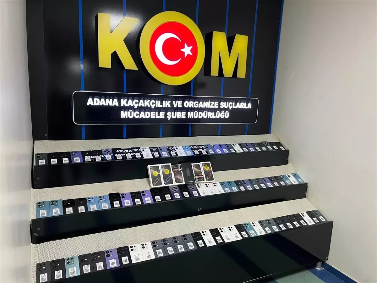 Adana'da Kaçak 96 Cep Telefonu Ele Geçirildi