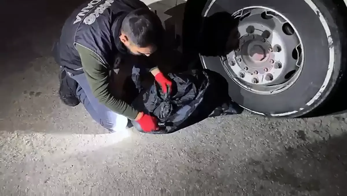 Adana'da TIR'da 516 Gram Kokain Ele Geçirildi