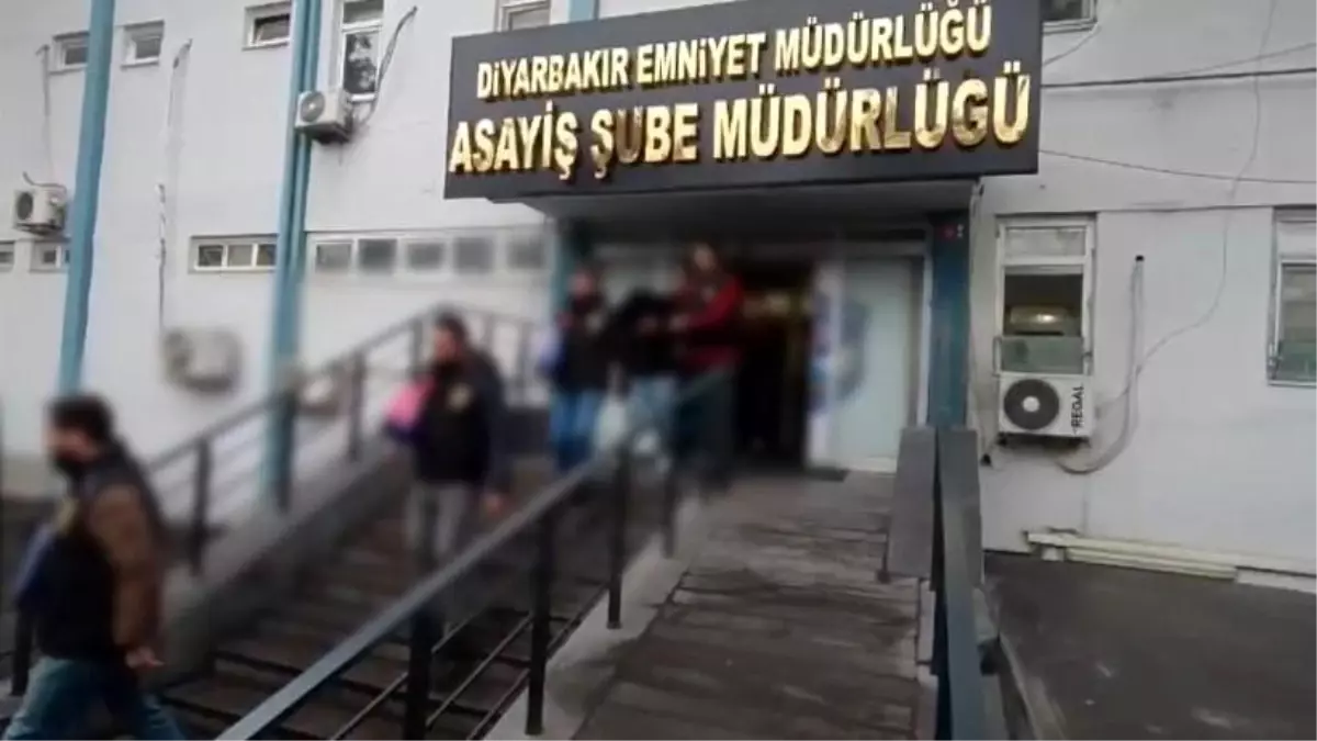 Diyarbakır'da Dolandırıcılık Şebekesi Çökertildi