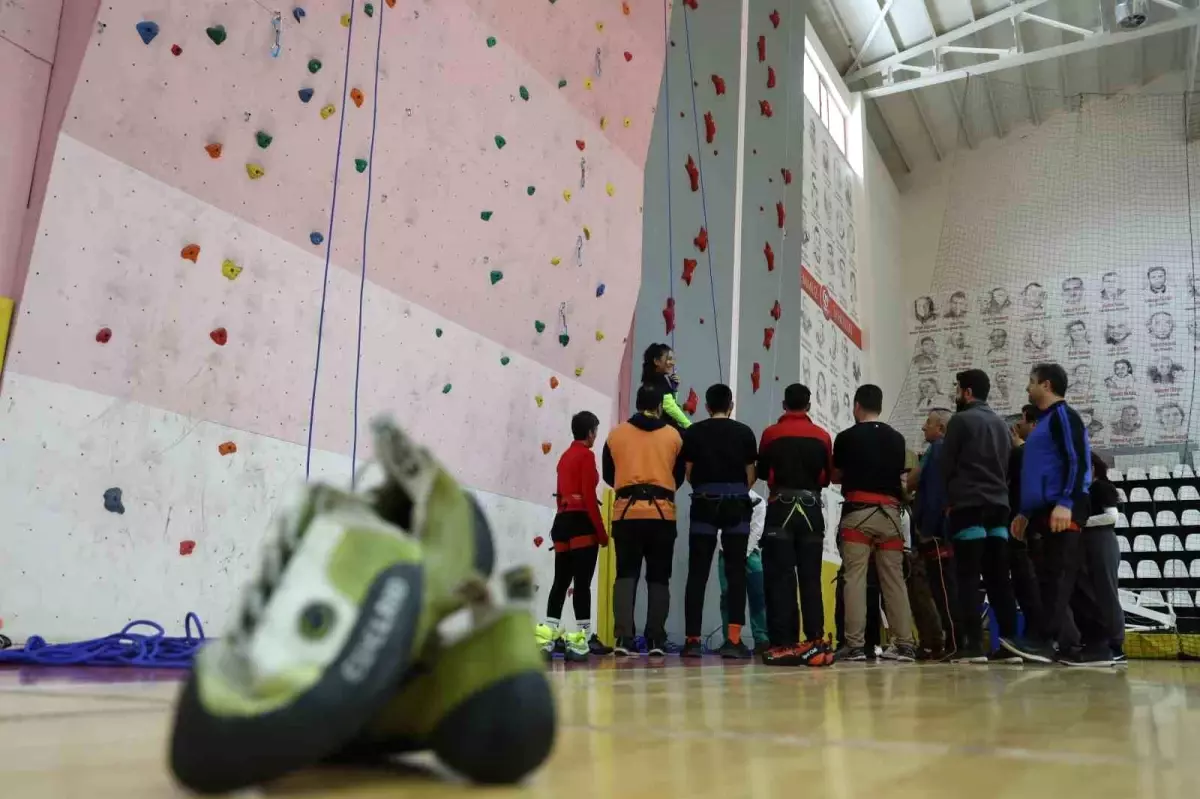 Elazığ'da Spor Tırmanış Temel Seviye Eğitimi Düzenleniyor