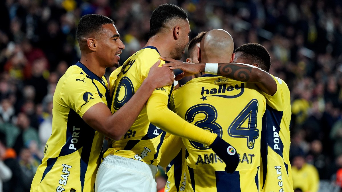 Fenerbahçe, Hatayspor'u 2-1 Yenerek İç Sahada 5. Galibiyetini Aldı