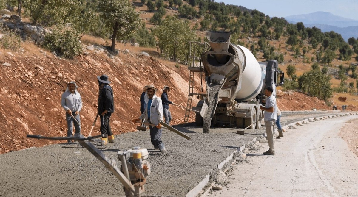 Gabar Dağı'nda 500 Kilometre Yol İnşası ve Petrol Keşfi