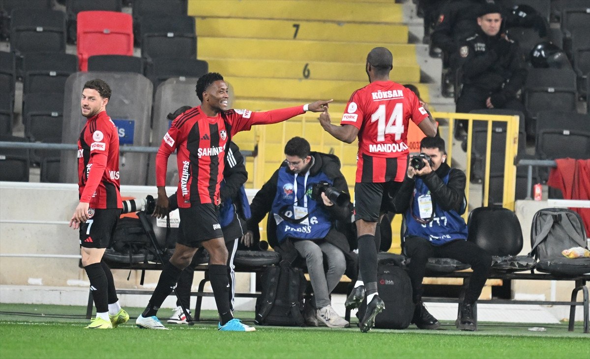 Gaziantep FK, Adana Demirspor'u 1-0 Yenerek Galip Geldi