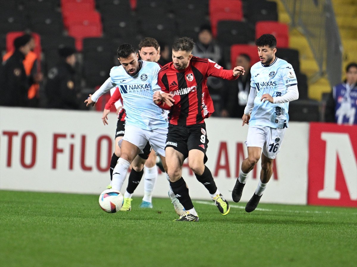 Gaziantep FK, Adana Demirspor'u 1-0 Yenerek Galip Geldi