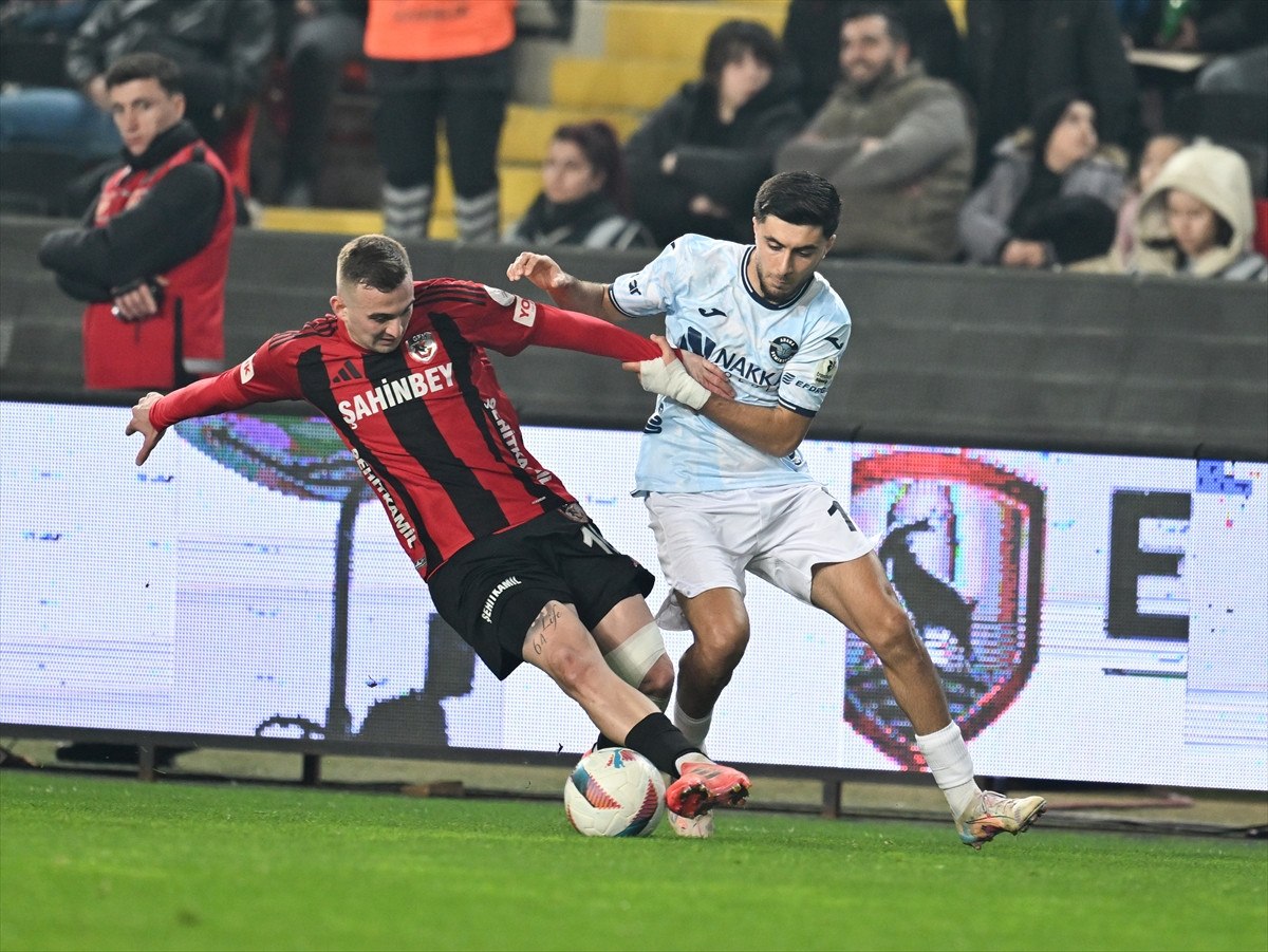 Gaziantep FK, Adana Demirspor'u 1-0 Yenerek Galip Geldi