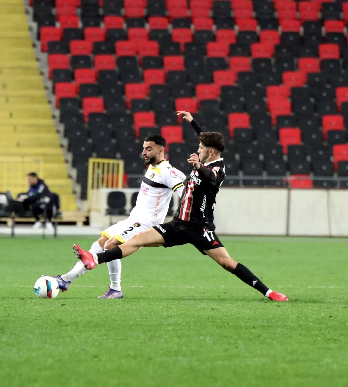 Gaziantep FK, İstanbulspor'u 4-0 Mağlup Etti