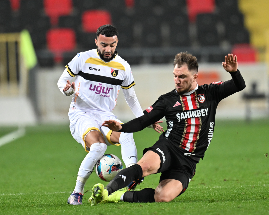 Gaziantep FK, Ziraat Türkiye Kupası'nda Uğur Okulları İstanbulspor'u 4-0 Mağlup Etti