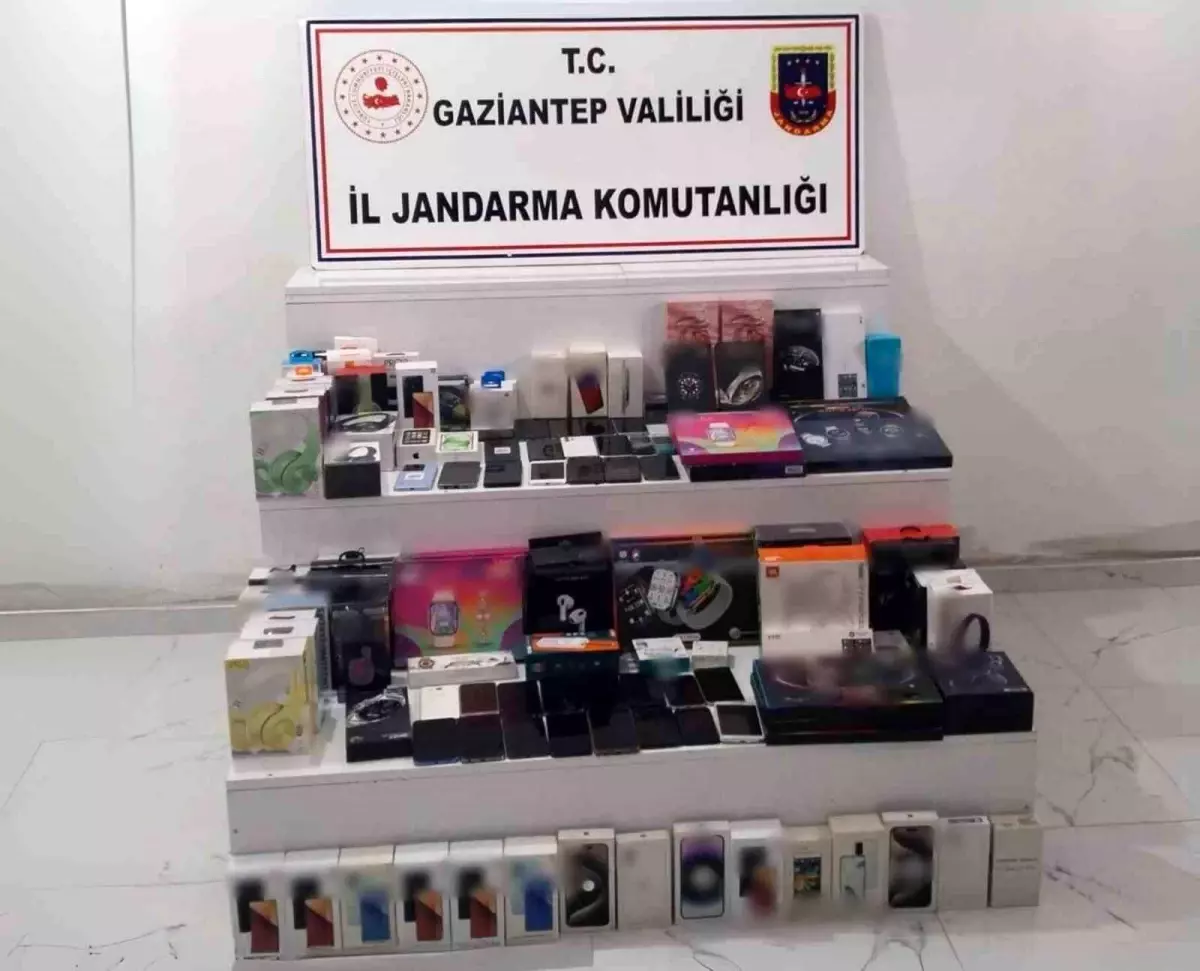 Gaziantep'te 1 Milyon TL Değerinde Kaçak Elektronik Eşya Ele Geçirildi