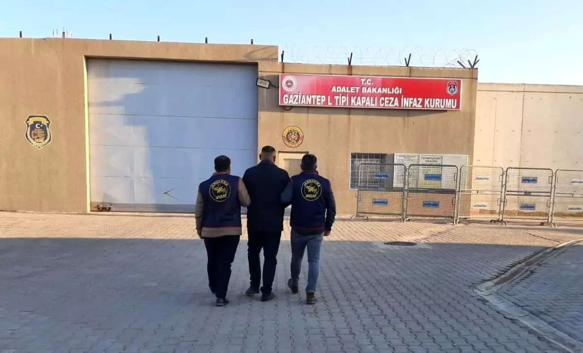 Gaziantep'te 11 Yıl Hapis Cezası Olan Firari Suçlu Yakalandı