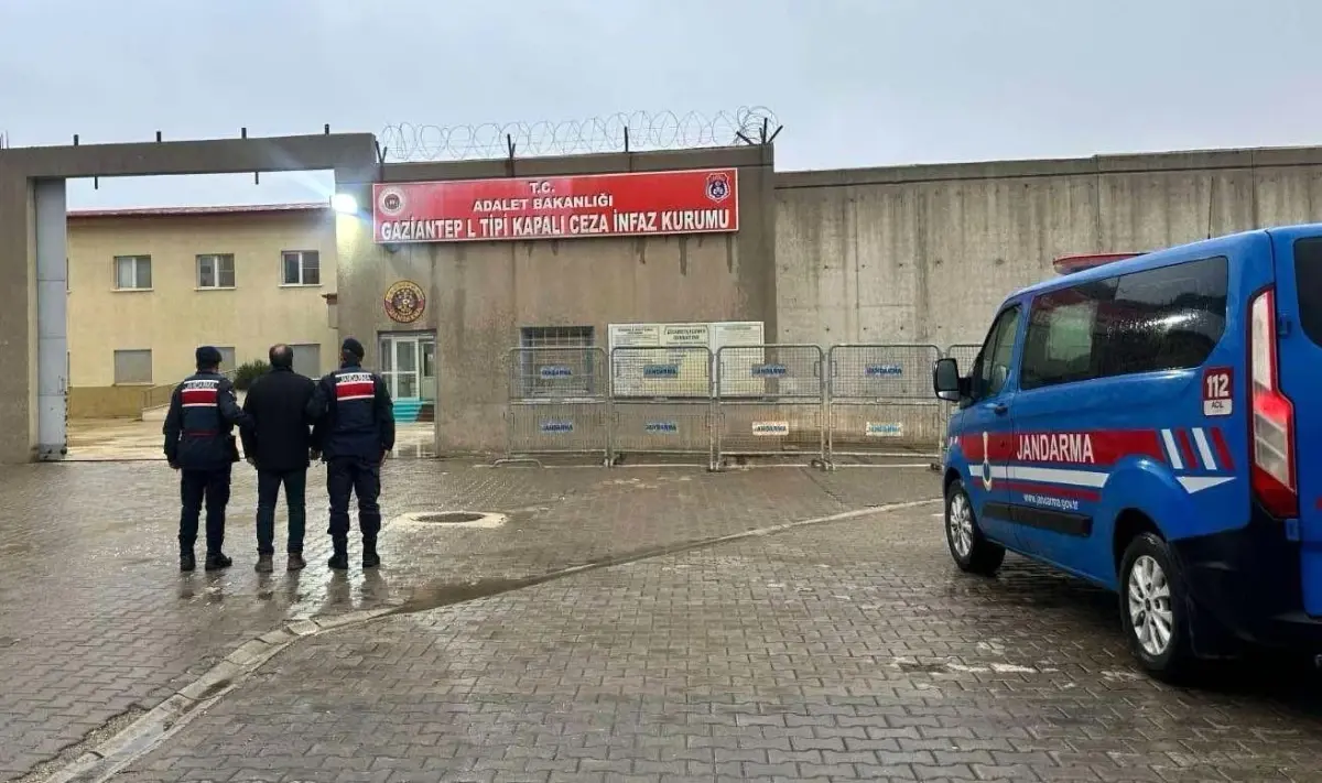 Gaziantep'te Dolandırıcılık Suçundan Firari Şahıs Yakalandı