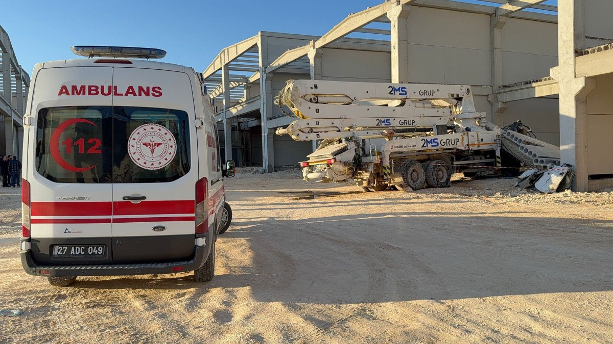 Gaziantep'te İnşaatta Beton Blok Düşmesi Sonucu Vinç Operatörü Hayatını Kaybetti