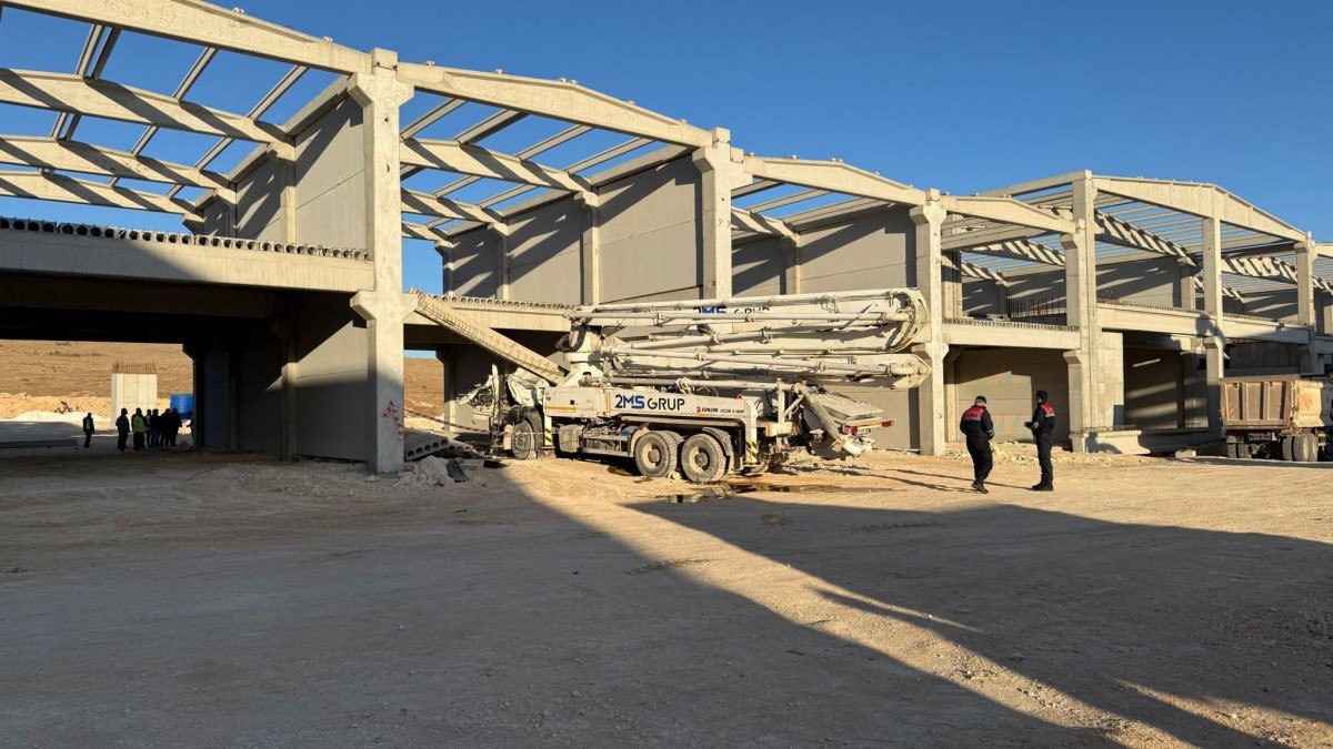 Gaziantep'te İnşaatta Beton Blok Düşmesi Sonucu Vinç Operatörü Hayatını Kaybetti