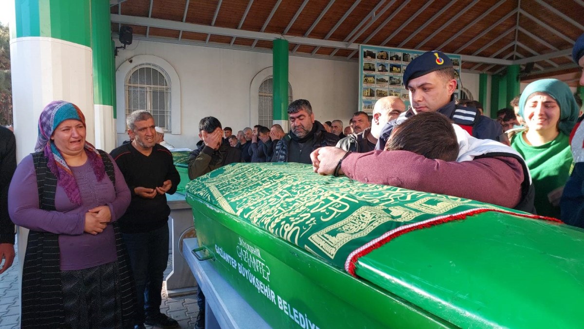 Gaziantep'te Yangında Hayatını Kaybeden İki Çocuk Defnedildi