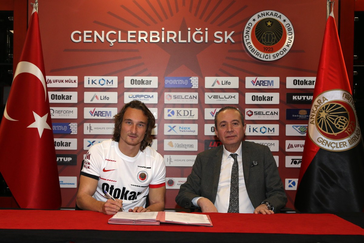 Gençlerbirliği Matej Hanousek'i Transfer Etti