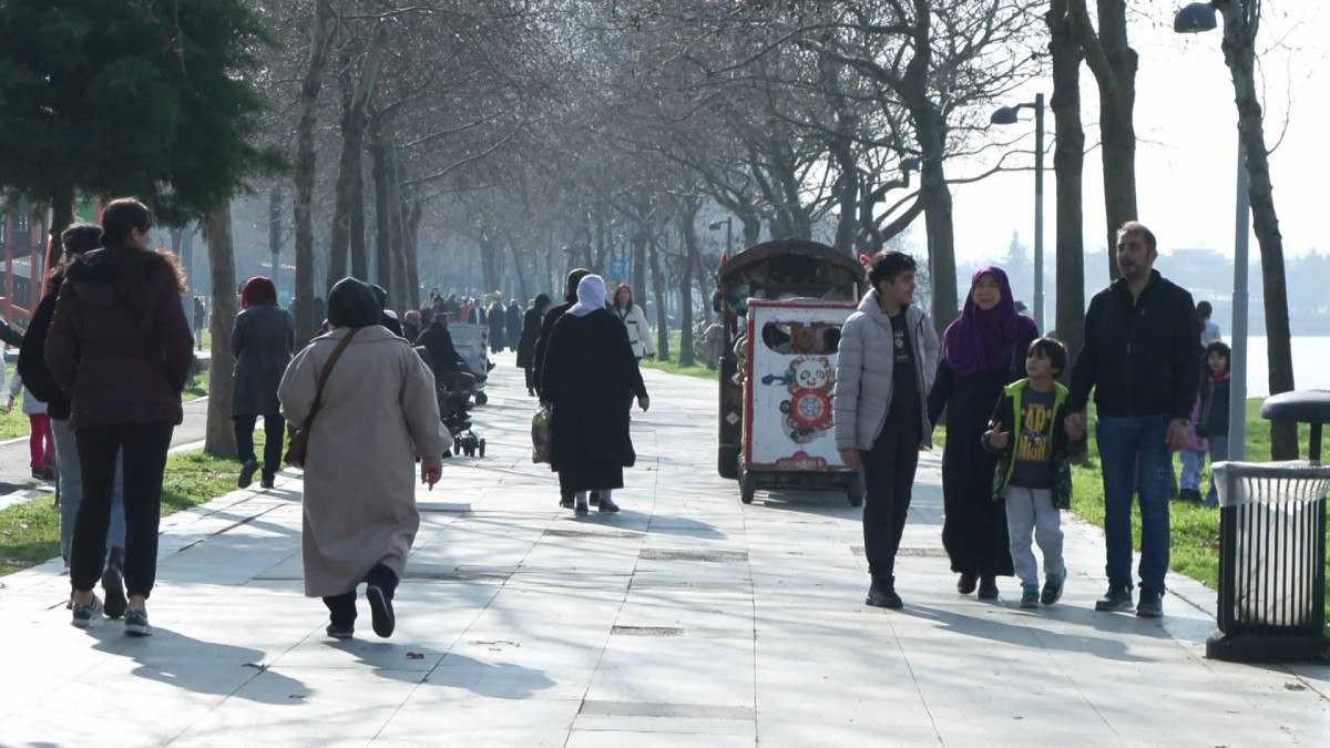 İstanbul'da Yazdan Kalma Günler ve Piknik Keyfi