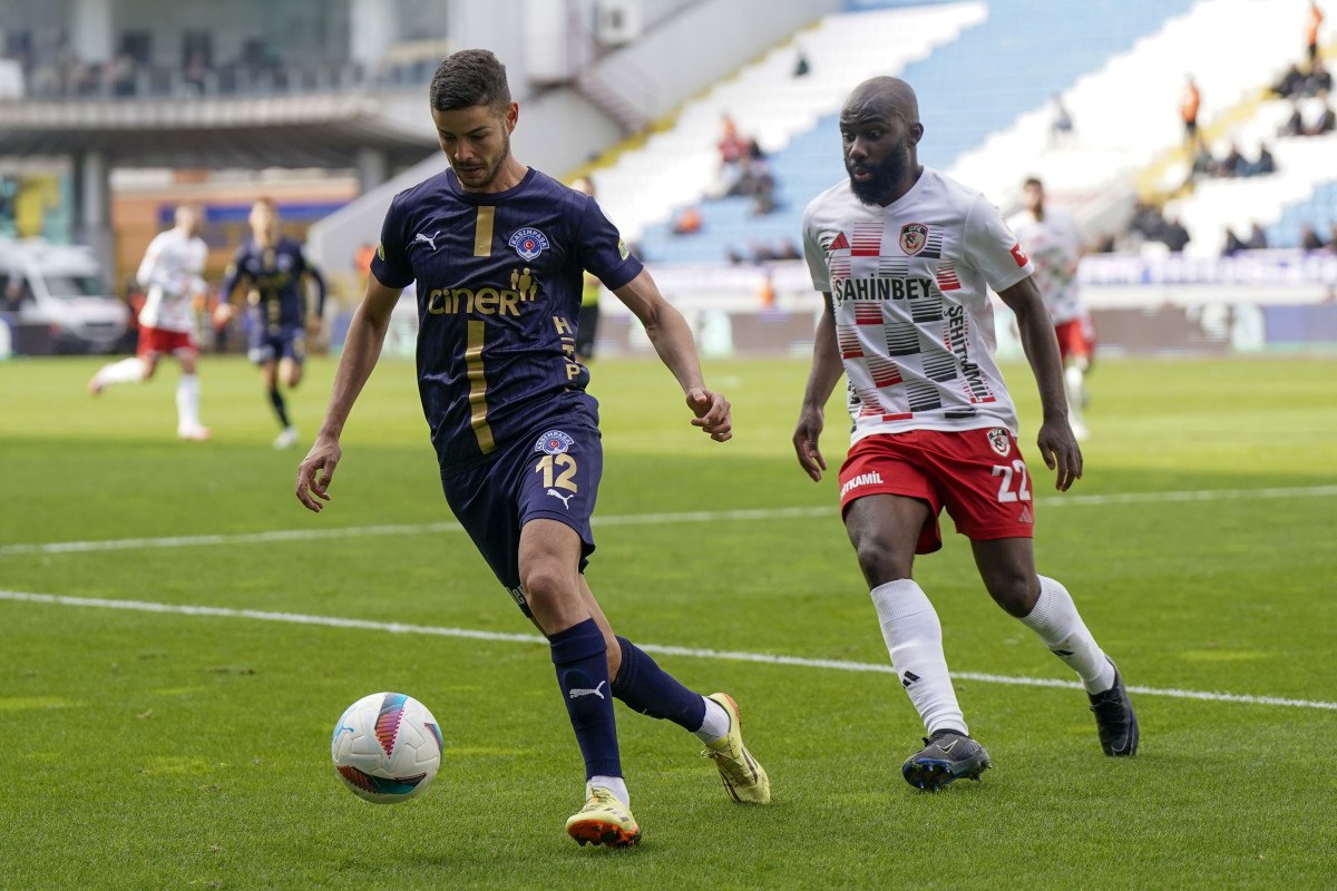 Kasımpaşa ve Gaziantep FK 2-2 Beraberlik İle Ayrıldı