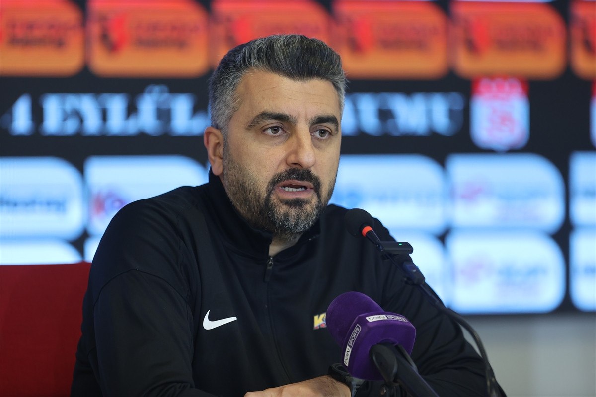 Kayserispor, Teknik Direktör Sinan Kaloğlu ile Yolları Ayırdı