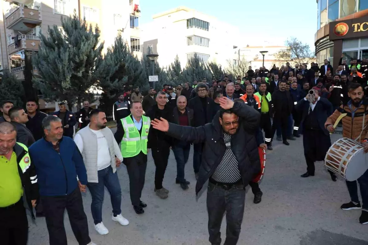 Nizip Belediyesi'nde Çalışanlara Yüzde 110 Zam Yapıldı