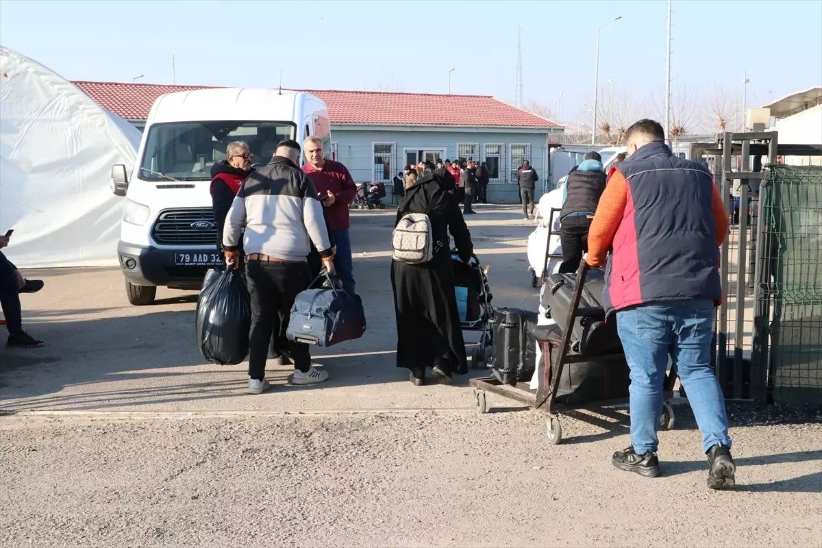 Suriyelilerin Türkiye'den Vatan Dönüşü Başlıyor