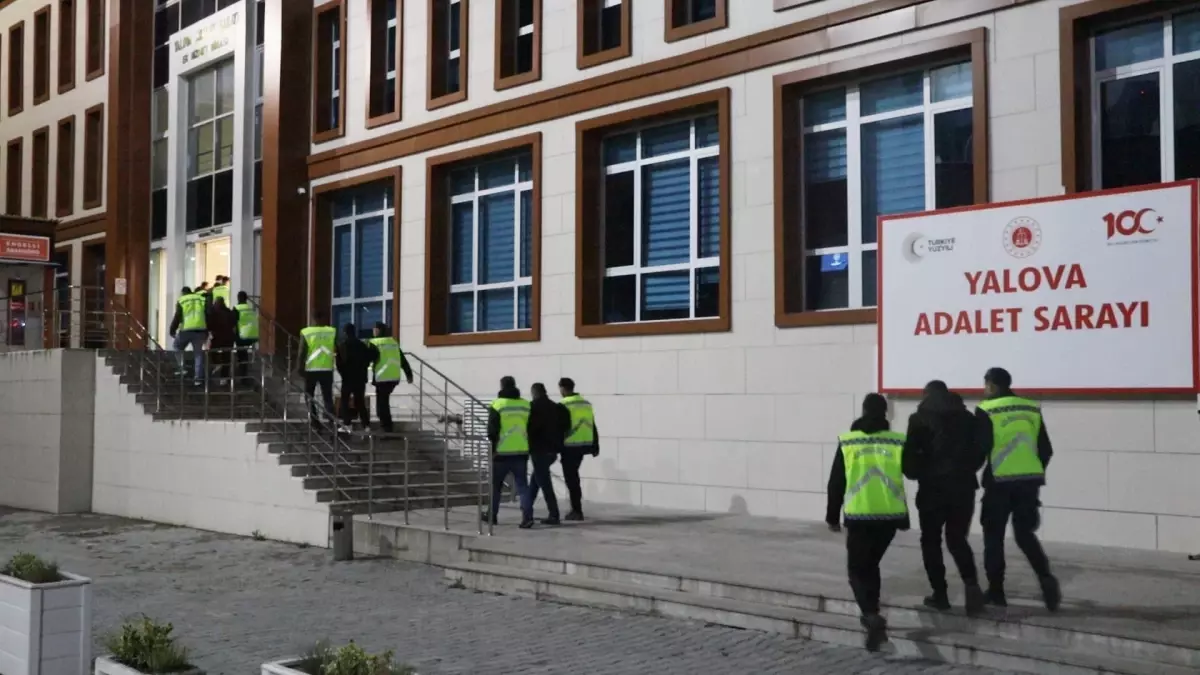 Yalova'da Göçmen Kaçakçılığı Operasyonunda 8 Tutuklama